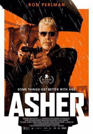 Ron Perlman asesino de alquiler en Asher